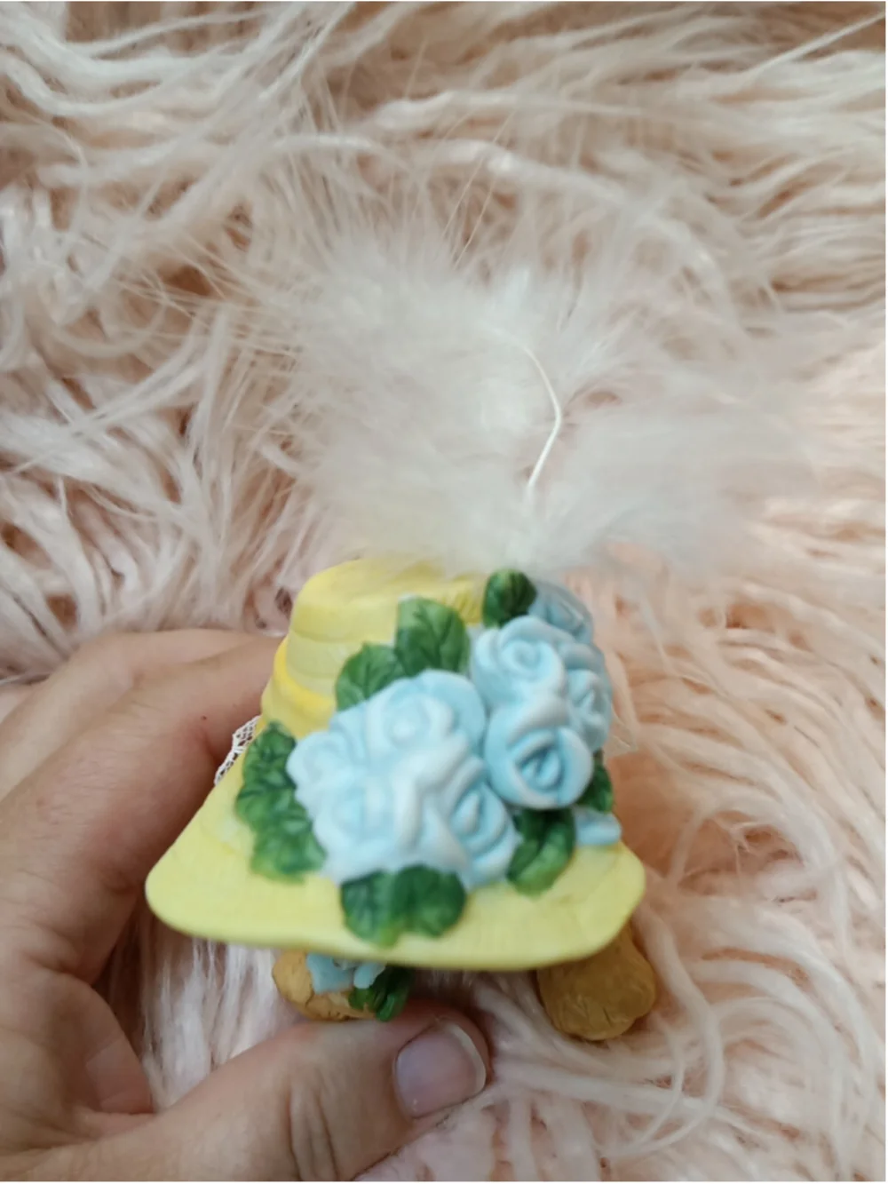 Lucy Rigg Petite Chapeau Noelle Karen Yellow Hat with Blue Roses 1996 Lace Vinta